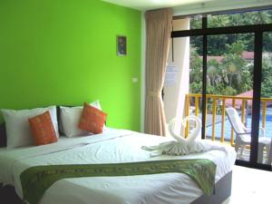 Patong Bay Guesthouse